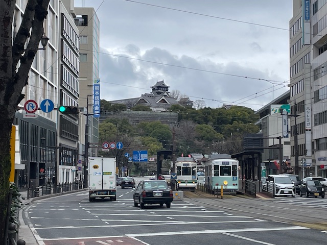 Pohled na kumamotský hrad