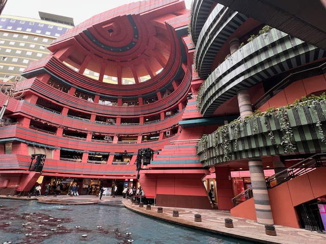 Architektura nákupního centra Canal City