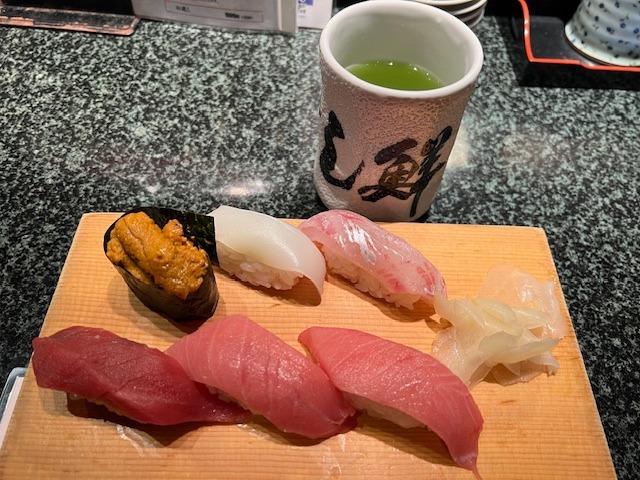 Nigiri sushi k obědu
