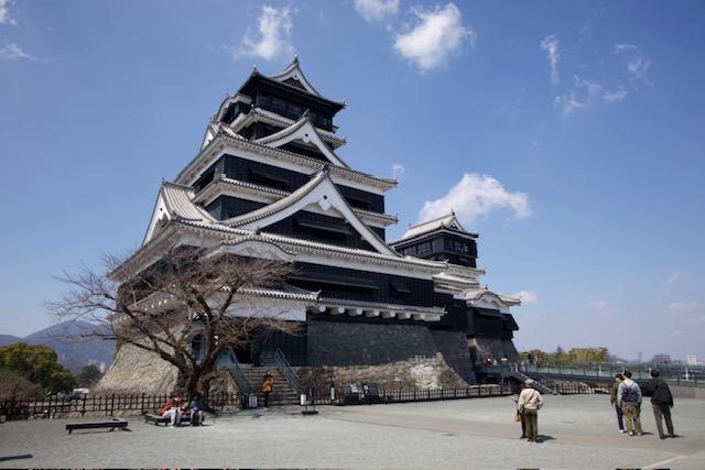 Celkový pohled na hrad Kumamoto