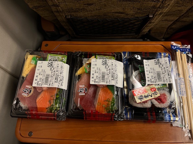 Krabička se sushi
