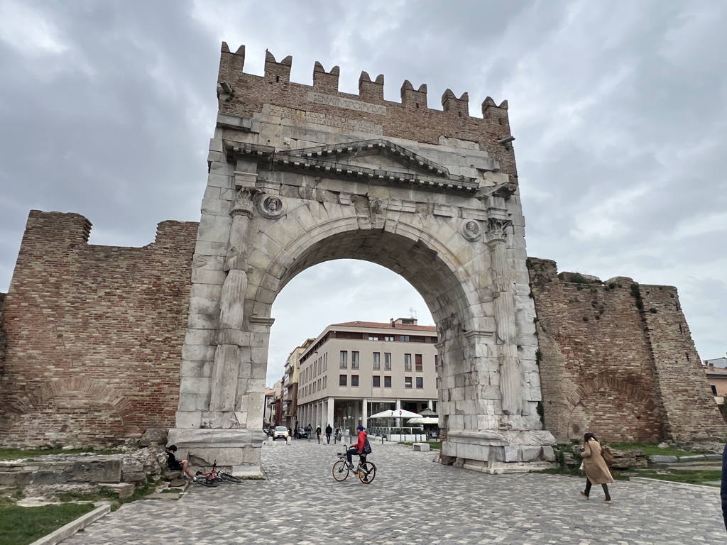 Římská brána - Arch of Augustus