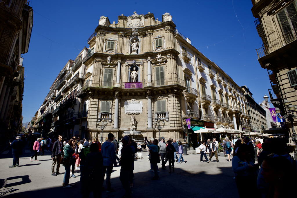 Náměstí Quattro Canti