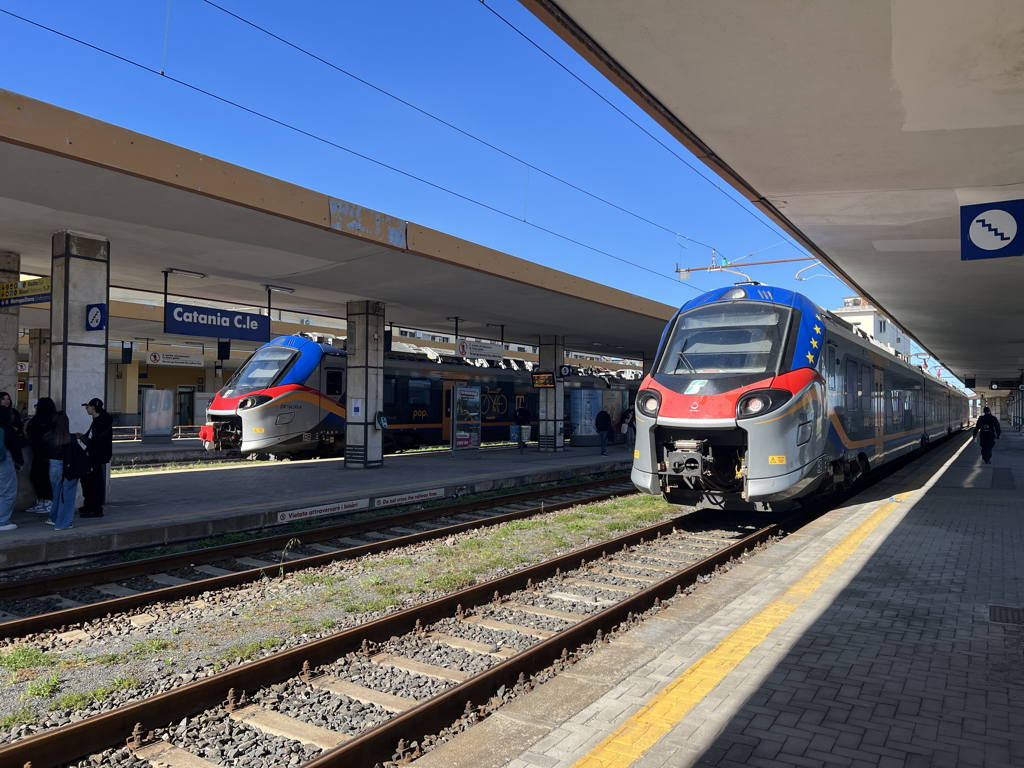 Vlak zpět do Katánie